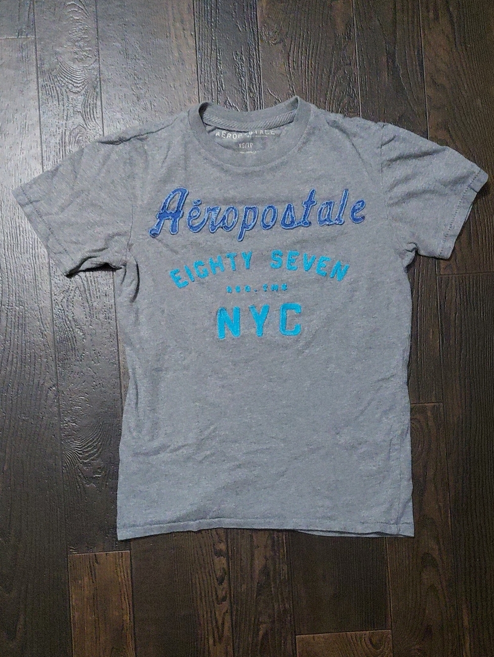 Aeropostale Grey Tee with Blue & Teal NYC Graphic